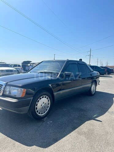 Mercedes 190-4
