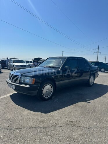 Mercedes 190-13