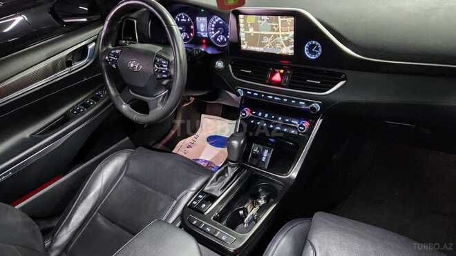 Hyundai Grandeur-9