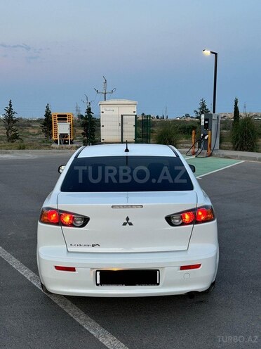 Mitsubishi Lancer-2
