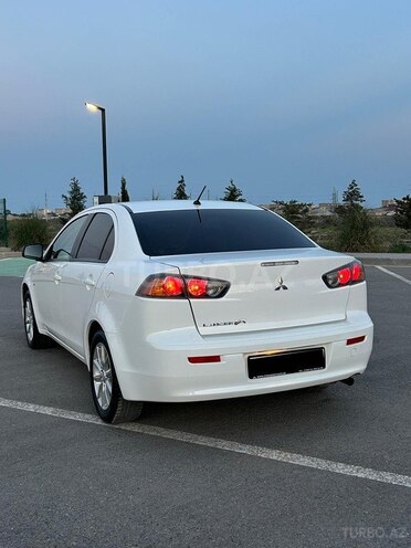 Mitsubishi Lancer-5