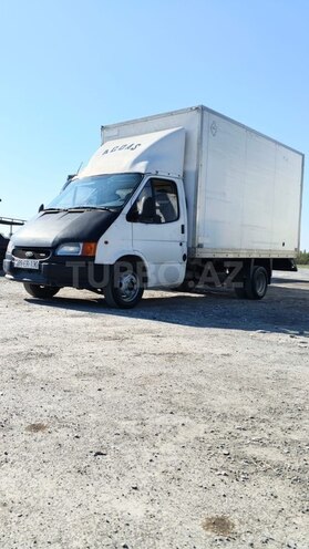 Ford Transit-2