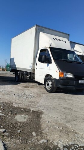 Ford Transit-3