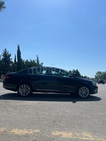 Volkswagen Passat-4