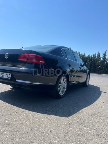 Volkswagen Passat-5