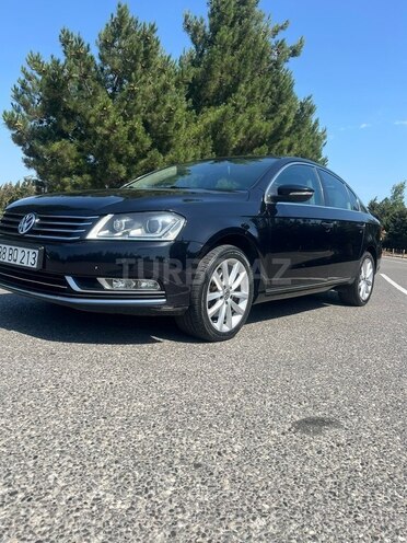 Volkswagen Passat-2