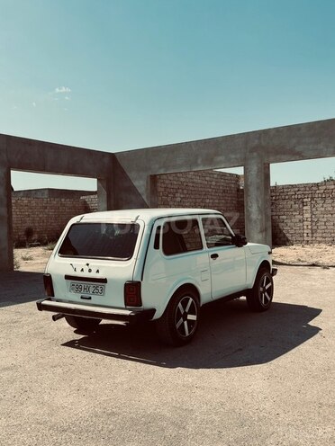 LADA (VAZ) Niva-8