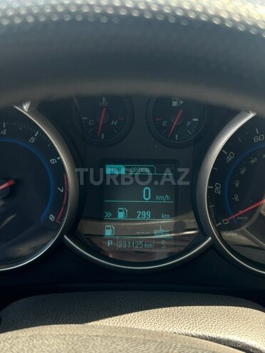 Chevrolet Cruze-8