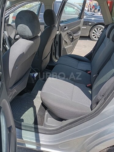 Ford Focus-14