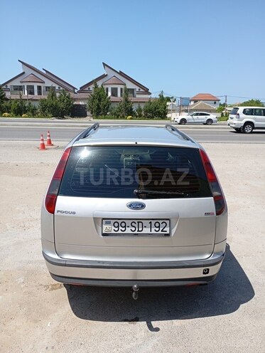Ford Focus-7