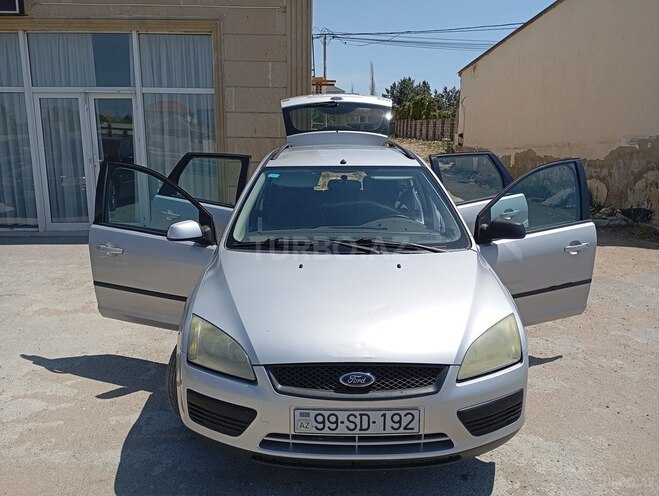 Ford Focus-9