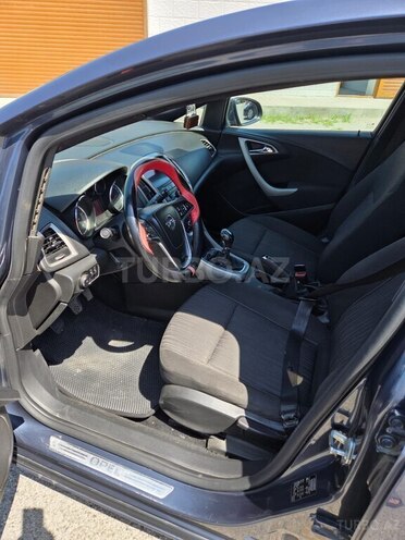 Opel Astra-10