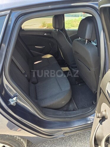 Opel Astra-11