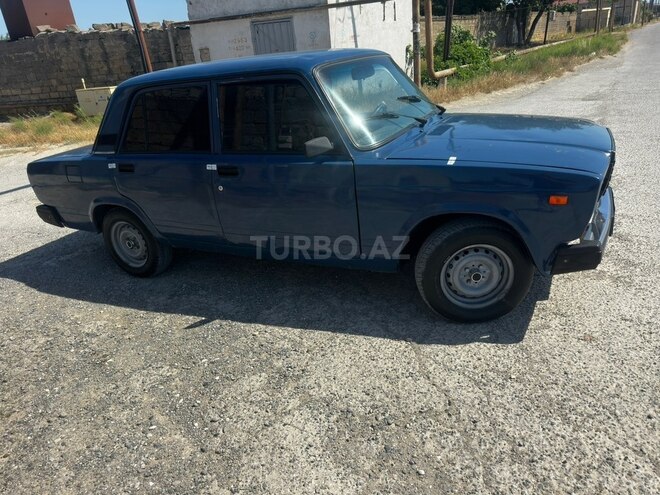 LADA (VAZ) 2107-4