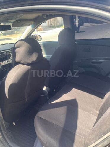 Kia Rio-13