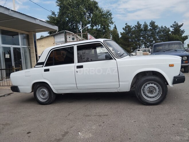 LADA (VAZ) 2107-5