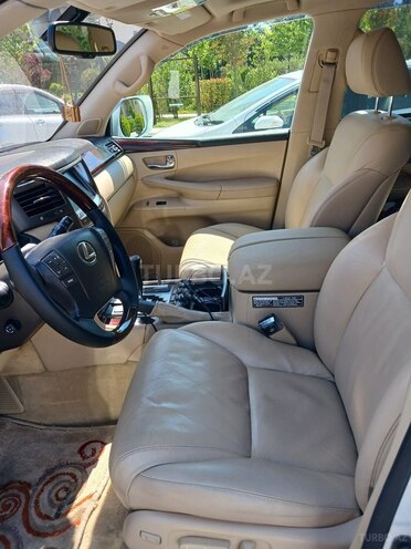 Lexus LX 570-7