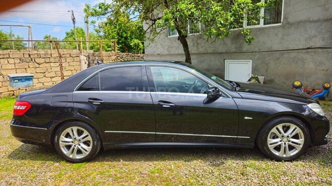 Mercedes E 220-3