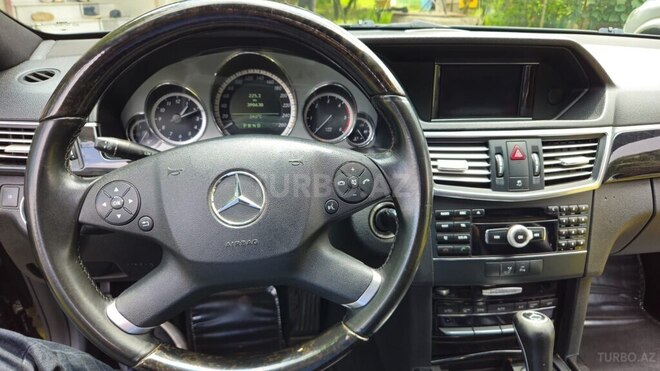 Mercedes E 220-6