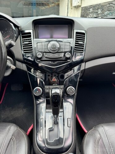 Chevrolet Cruze-10