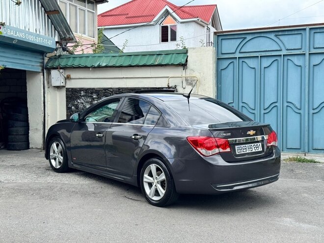 Chevrolet Cruze-4