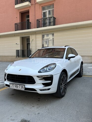Porsche Macan S-2
