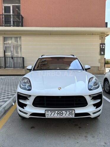 Porsche Macan S-1