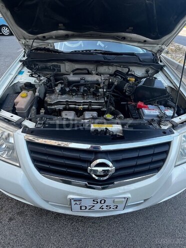 Nissan Sunny-2