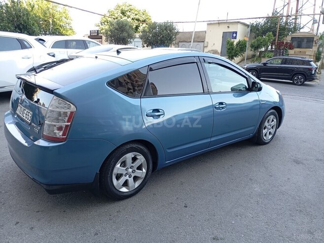 Toyota Prius-7