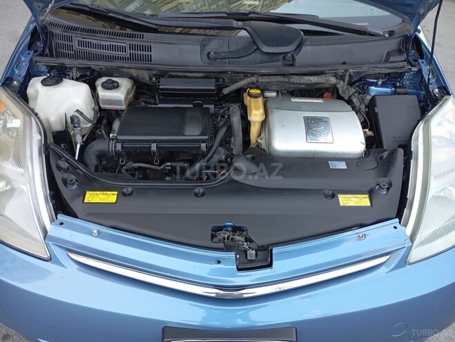 Toyota Prius-11