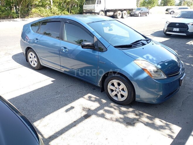 Toyota Prius-12