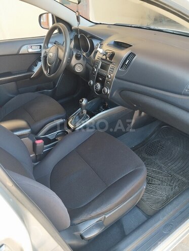 Kia Cerato-10