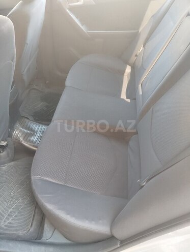 Kia Cerato-12
