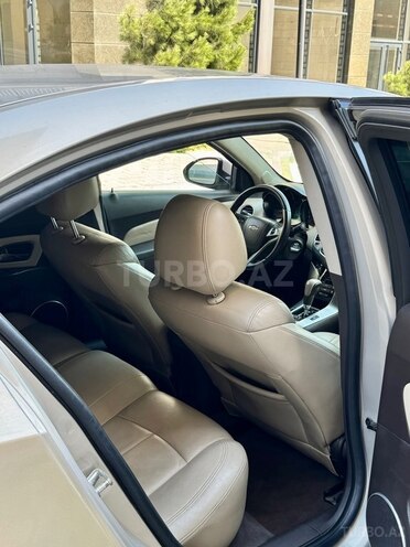 Chevrolet Cruze-7
