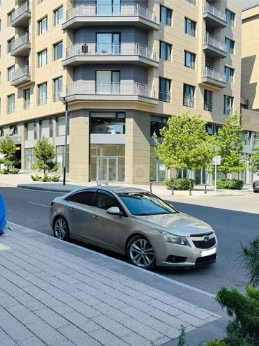 Chevrolet Cruze-1