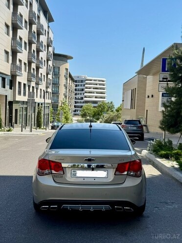 Chevrolet Cruze-6