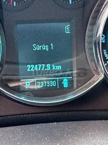 Chevrolet Cruze-12