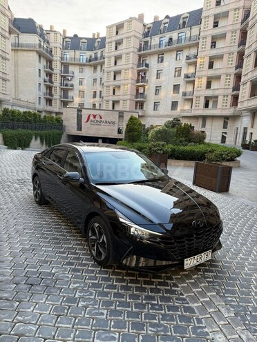 Hyundai Elantra-2