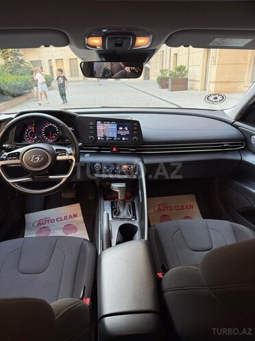 Hyundai Elantra-20
