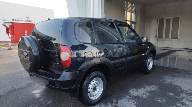 Chevrolet Niva-5