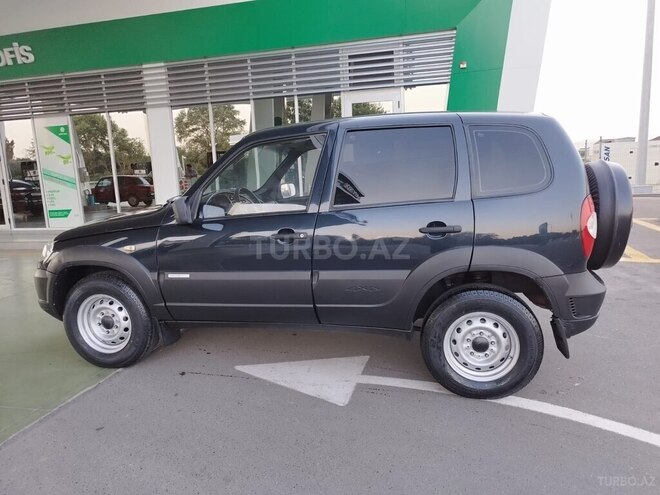 Chevrolet Niva-8
