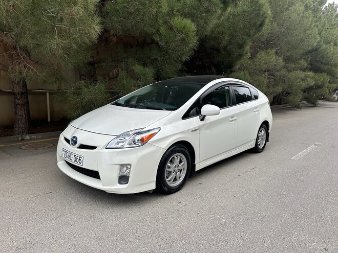 Toyota Prius-1