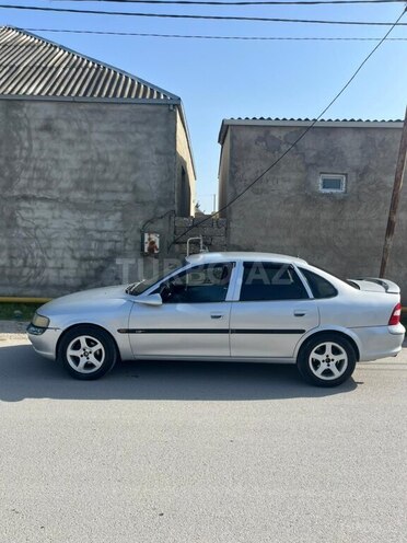 Opel Vectra-3