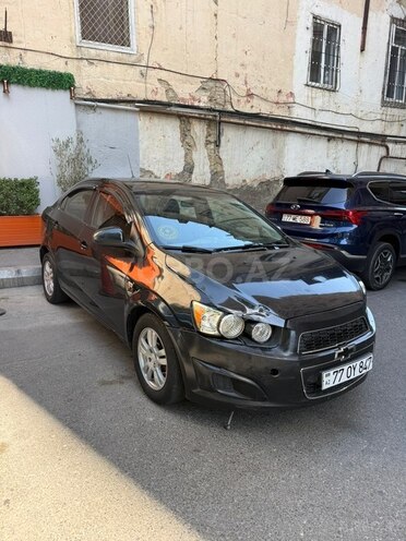 Chevrolet Aveo-5