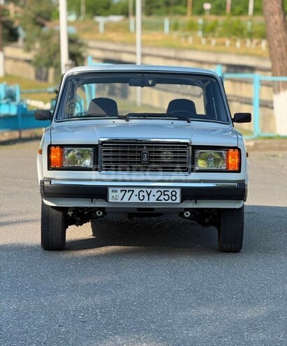 LADA (VAZ) 2107-1