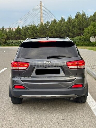 Kia Sorento-2