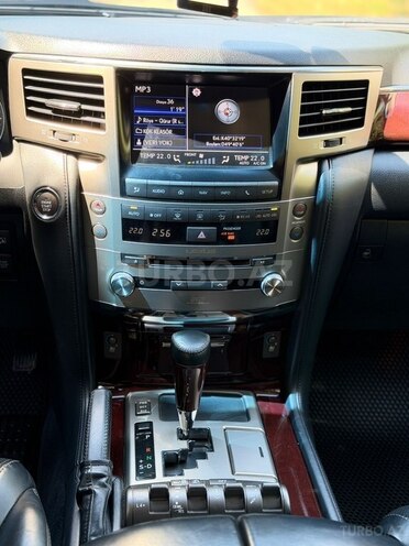 Lexus LX 570-8