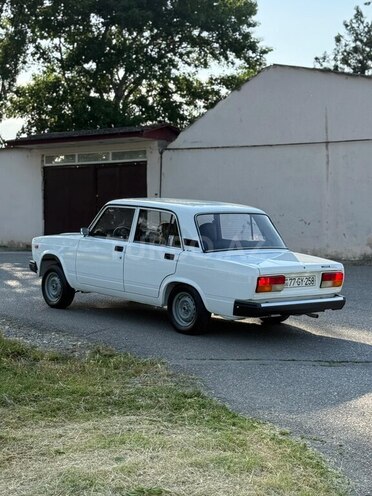 LADA (VAZ) 2107-10