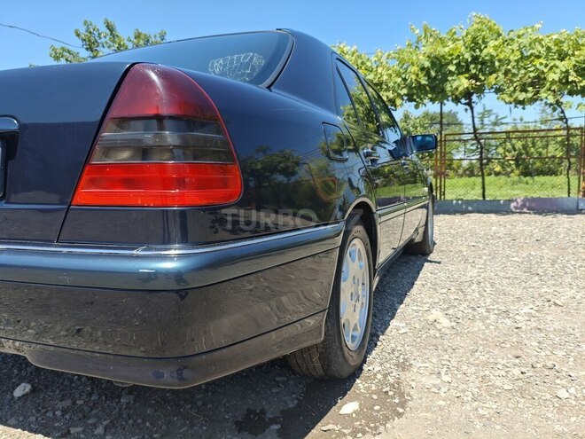 Mercedes C 200-8
