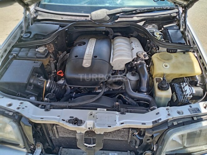 Mercedes C 220-11